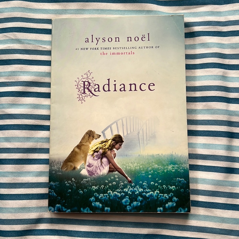✨2 for $10✨ Radiance Book